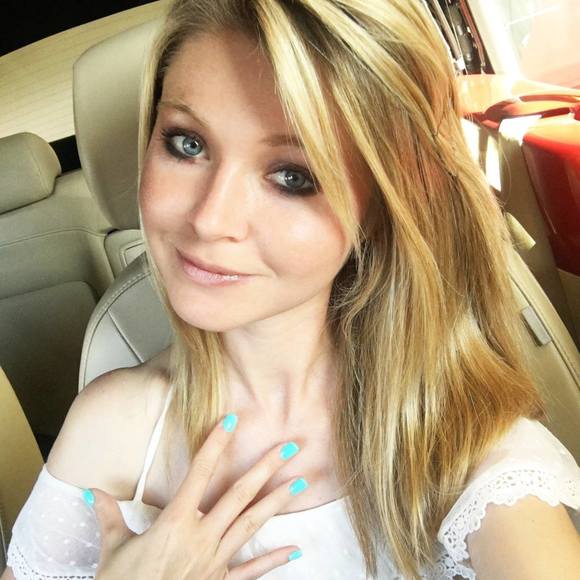 Meet your Posher, Christina - Picture 1 of 1